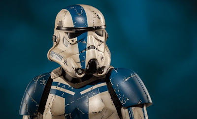 Star Wars Storm Trooper Commander Premium Format Figure !!