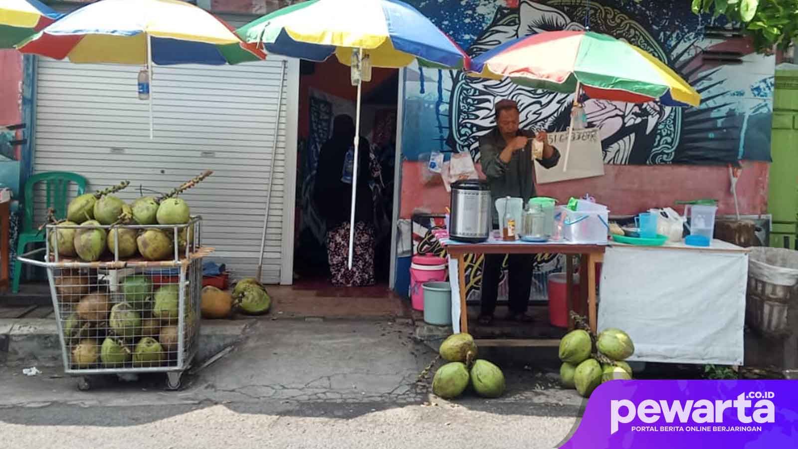 Peluang Bisnis Es Kelapa Muda: Modal Ringan, Cuan Menjanjikan