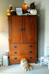 Simple Thanksgiving Mantel (Fake Mantel), from Serenity Now 