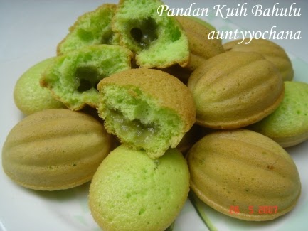 Yochana's Cake Delight! : Pandan Kuih Bahulu