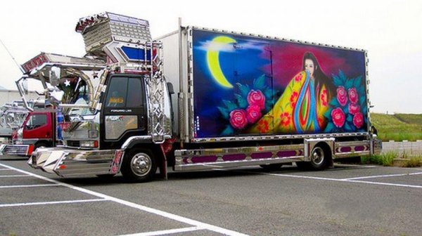 Truck tuning in Japan Monday May 10 2010 Posted by Admin at 225 PM