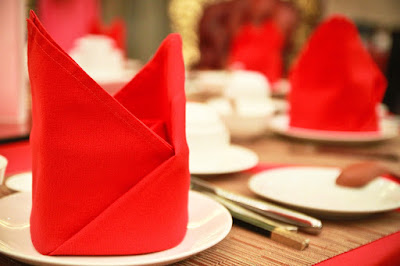 Décoration de table de maraige couleur rouge