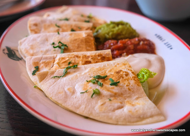 quesadillas in O'Learys Dubai