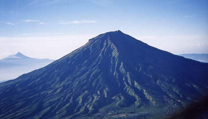 Legenda Gunung Sindoro Sumbing