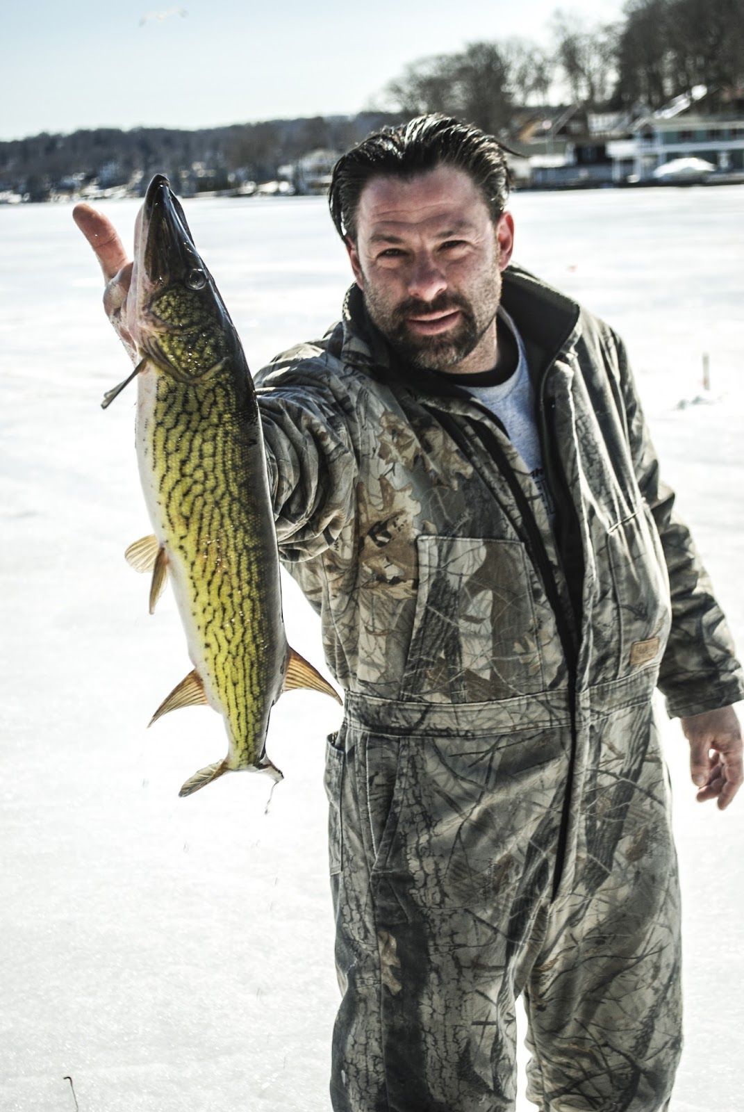 2 Killer Late-Season Rigs for Big Pike Through the Ice