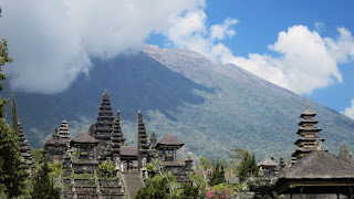 Jalur Pendakian Gunung Agung