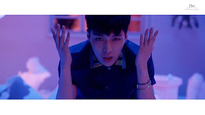 EXO Lay in Love Me Right MV