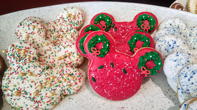 holiday treats at the Disneyland Resort