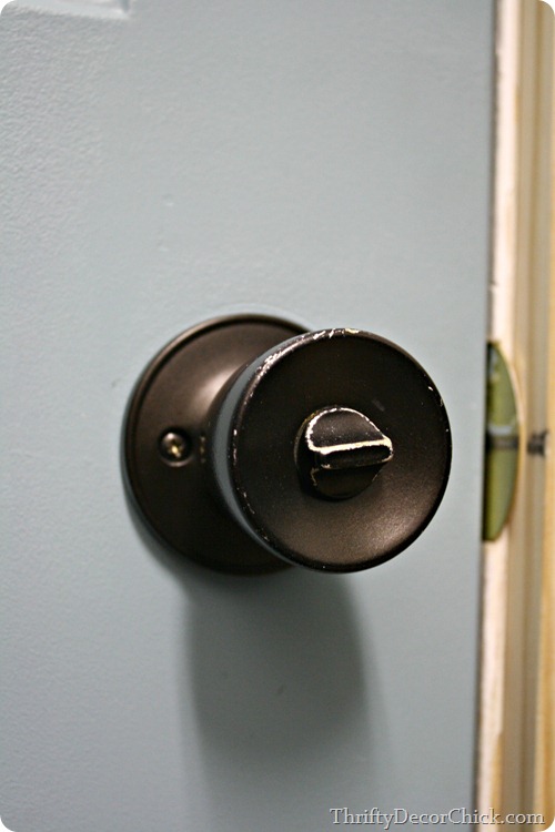 spray painting door knobs