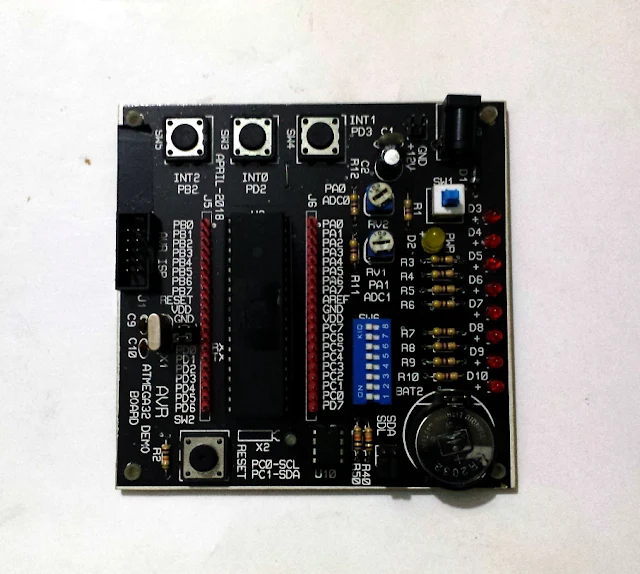 Experiment With Atmel AVR ATMega32 Microcontroller
