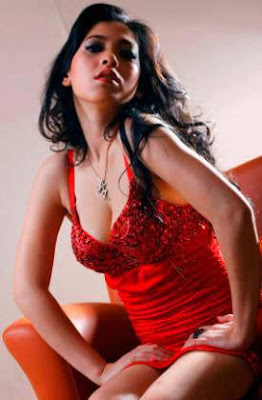 Model Hot Sexy Lingerie Merah Mengundang Hasrat