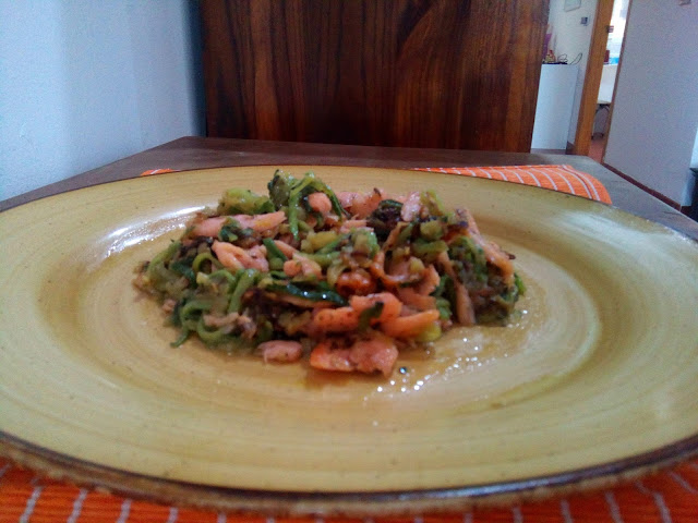 http://mujercicash.blogspot.com.es/ Spaguetti de Calabacín con Salmón