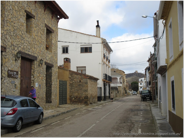 De nuevo en Las Huertas de Moya, el castillo al fondo