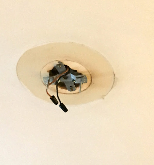 How to Replace a Ceiling Light Fixture