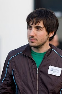 kevin rose 20 Jutawan Muda Dari Internet