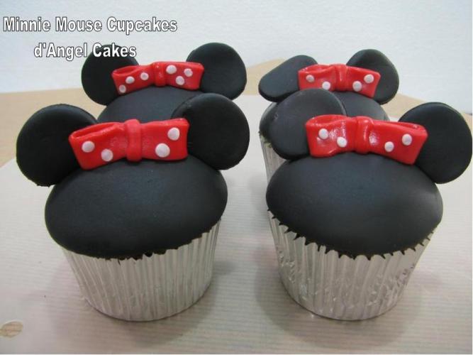 minnie mouse cupcakes. Minnie Mouse Cupcakes