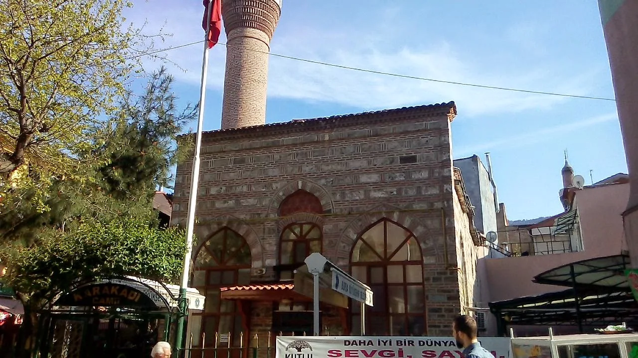 KARA KADI CAMİİ