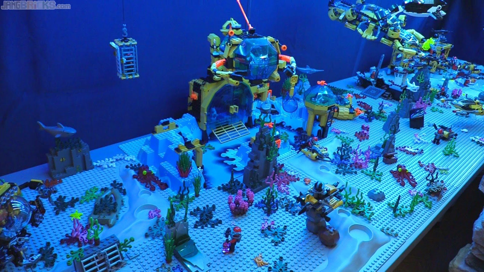 Expanded LEGO deep sea exploration display!