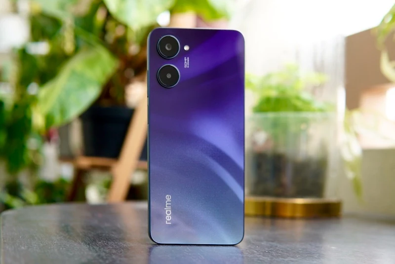 realme 10 Review