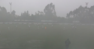 A muita chuva e os fumos dos South Side Boys deixaram por momentos o acompanhamento do jogo imperceptível