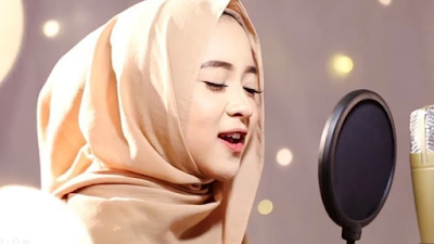  sepakat deh disini admin mau membuatkan dengan kalian Lagu Sholawat dari cewek yang sangat canti download lagu mp3 terbaru  Download Kumpulan Lagu Nissa Sabyan Mp3 ( Sholawat ) Terbaru Full Album