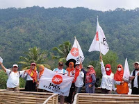 BAHAGIA: HIKING BERSAMA DPC PKS GEROGOL dan WAKIL WALIKOTA CILEGON