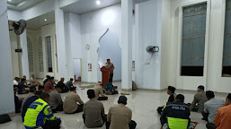 Kapolres Soppeng Menyapa Warga Salotungo Melalui Safari Subuh di Masjid Da'watul Irsyad