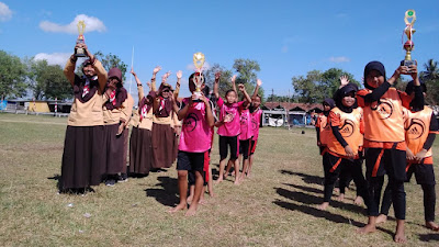 Pertandingan Bola Kasti Putri Semarakan HUT RI Ke-78 di Pituruh