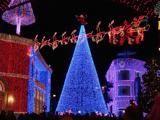 Christmas Tree Osborne Family Spectacle of Dancing Lights Disney's Hollywood Studios