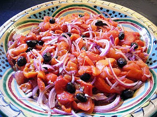 Salade de tomates et de poivrons rouges