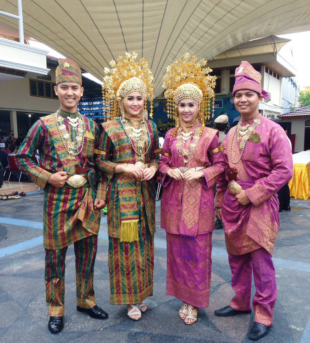 " SANGGAR NUSANTARA DOT COM "  Jakarta: Sewa baju Melayu 