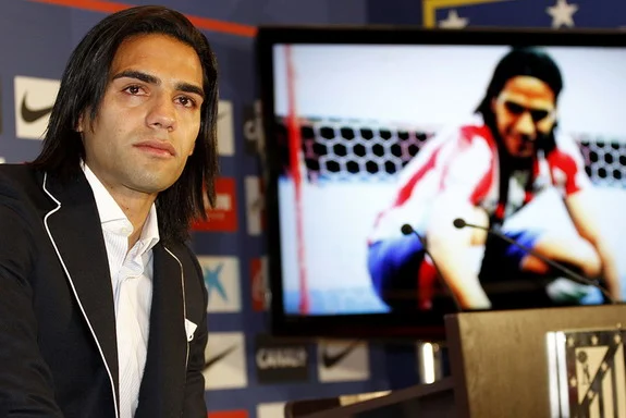 Radamel Falcao says goodbye to Atlético Madrid with tears in his eyes