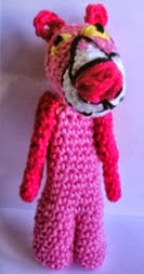 http://translate.googleusercontent.com/translate_c?depth=1&hl=es&rurl=translate.google.es&sl=nl&tl=es&u=http://cute-amigurumi.blogspot.nl/2013/10/wasknijper-19-pink-panther.html&usg=ALkJrhj73FHI04mfcuEHZ6iE_Au6HQisxw