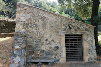 Singular edificio para la producción de harina del Parque  Natural Montnegre-Corredor, en Pineda de Mar. 