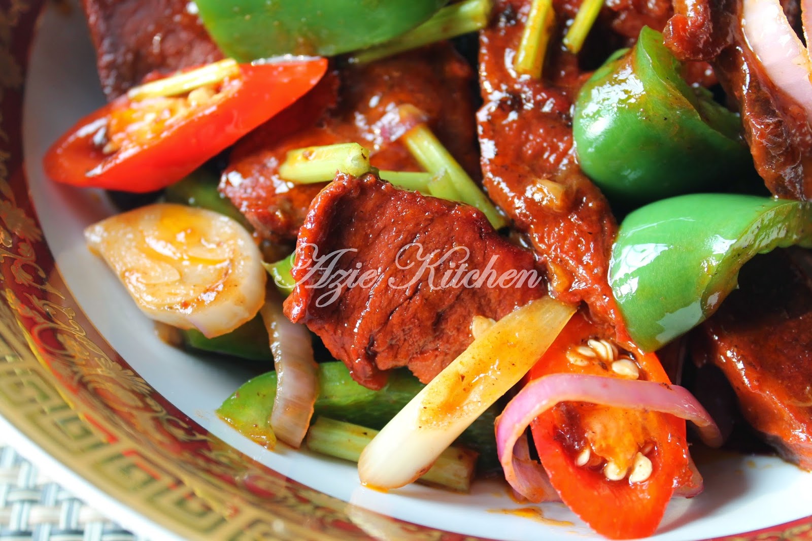 Daging Masak Merah Ala Thai Yang Sedap - Azie Kitchen