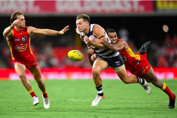 Top player: the 4 main skills you need to play AFL