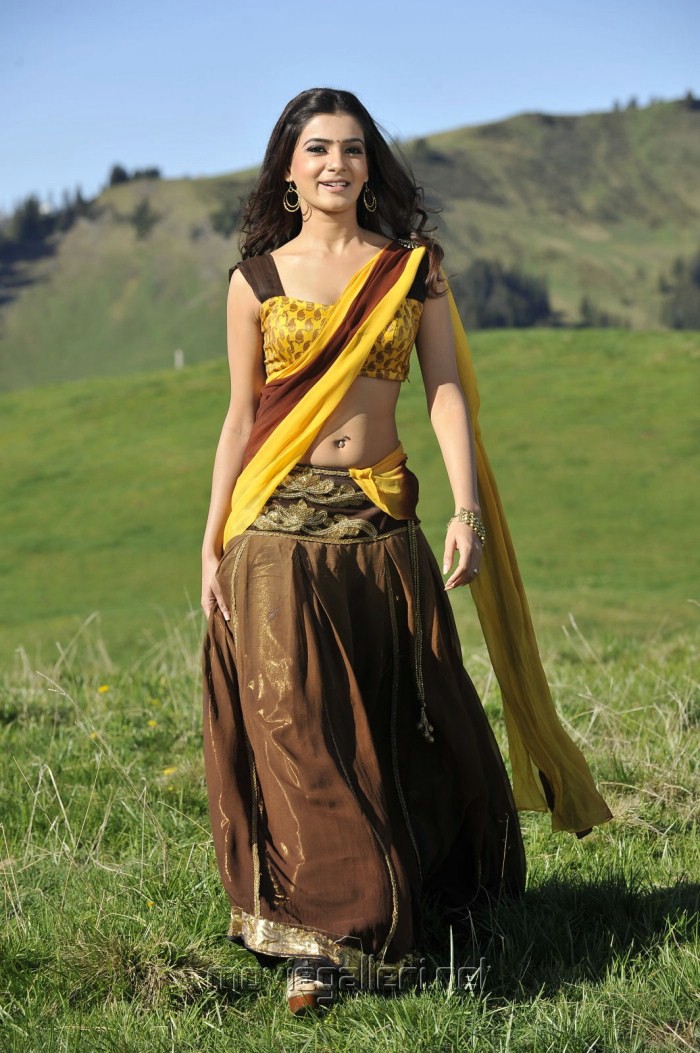 Tamil Actress Samantha Hot Navel Show Photos In Saree