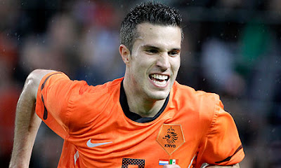 ROBIN VAN PERSIE COOL HAIRSTYLE HAIRCUT