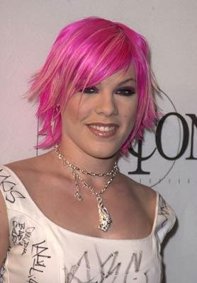 gwen stefani with pink hair