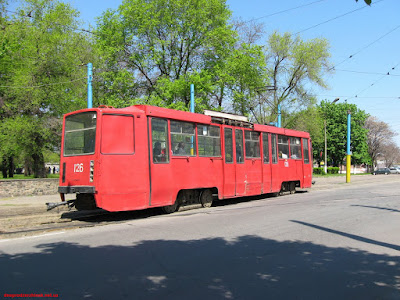 Днепродзержинск. Трамвай маршрута №2 на пр.Ленина