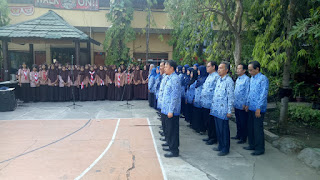 Dewan Guru SMAN 11 Surabaya