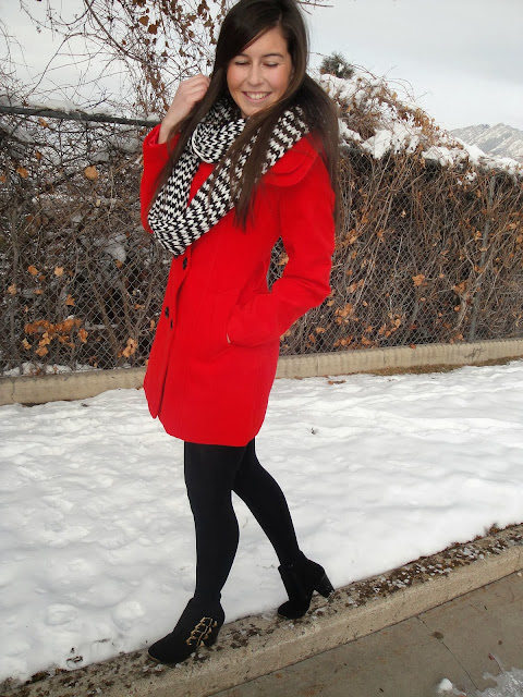 cold, ILY COUTURE, ilycouture, ootd, pop of color, red coat, snow, outfit, chevron scarf, pop of color, pop of chevron, ankle booties, booties, pretty,