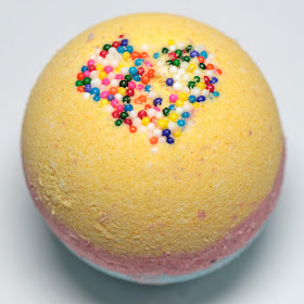 Handmade Natural Beauty Great Balls of Cake Bath Bomb 