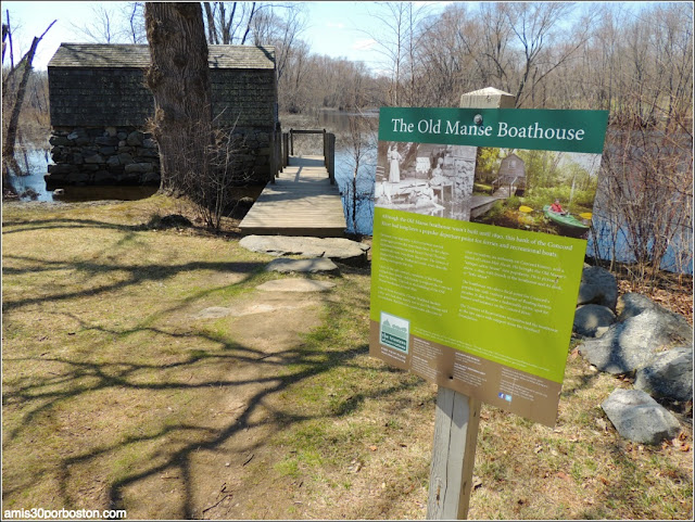 The Old Manse Boathouse