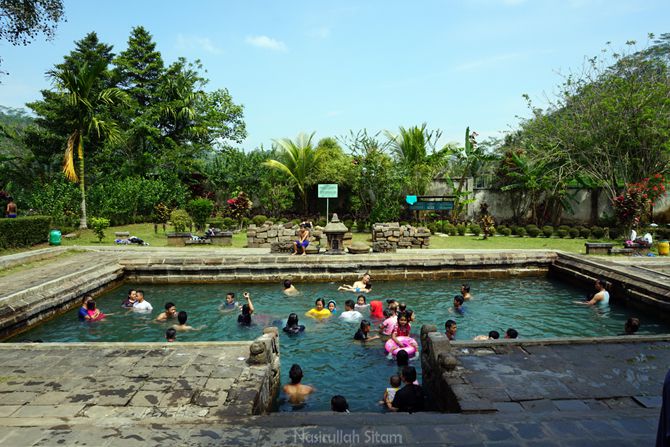 Tiket Masuk Candi Umbul Magelang : Pemandian air hangat ...