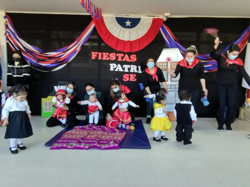 Con Gala Folclórica Jardines infantiles Pisatraiguen y Aukantuwe culminan con gala a la programación del mes de la Chilenidad.