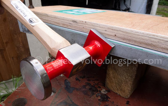 Plannishing hammer panel beating