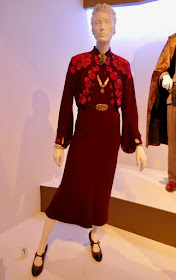 Michelle Pfeiffer Murder on Orient Express Caroline Hubbard costume