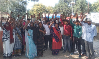 जौनपुर: दलितों ने कोतवाली के सामने किया प्रदर्शन  | #NayaSaveraNetwork