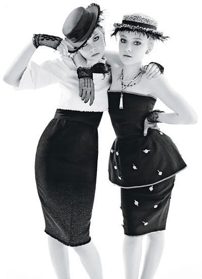 Dakota and Elle Fanning wears Chanel Haute Couture